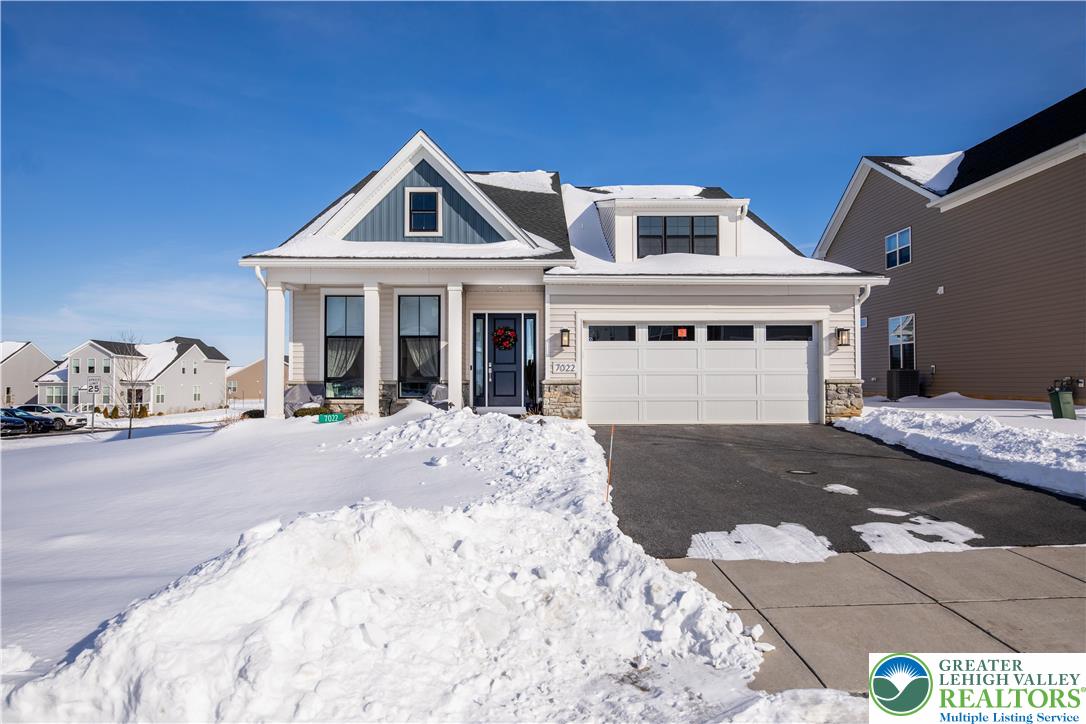 7022 Oak Lane Bath, PA 18014 - Photo 3 of 40