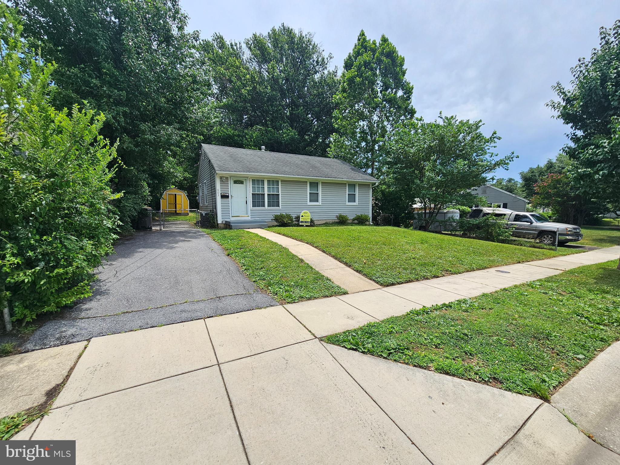 603 Pinewood Road Rockville, MD 20850 - Photo 2 of 32 Exterior Front