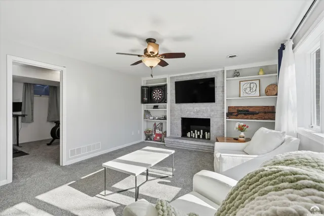 $314,900 | 4330 Southeast 26th Terrace, Topeka, KS 66605