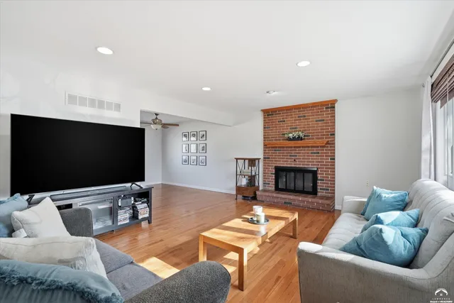 $314,900 | 4330 Southeast 26th Terrace, Topeka, KS 66605