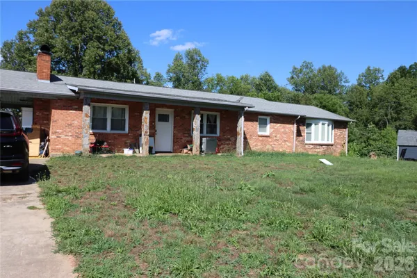 $284,900 | 3232 Kingview Place, Lenoir, NC 28645