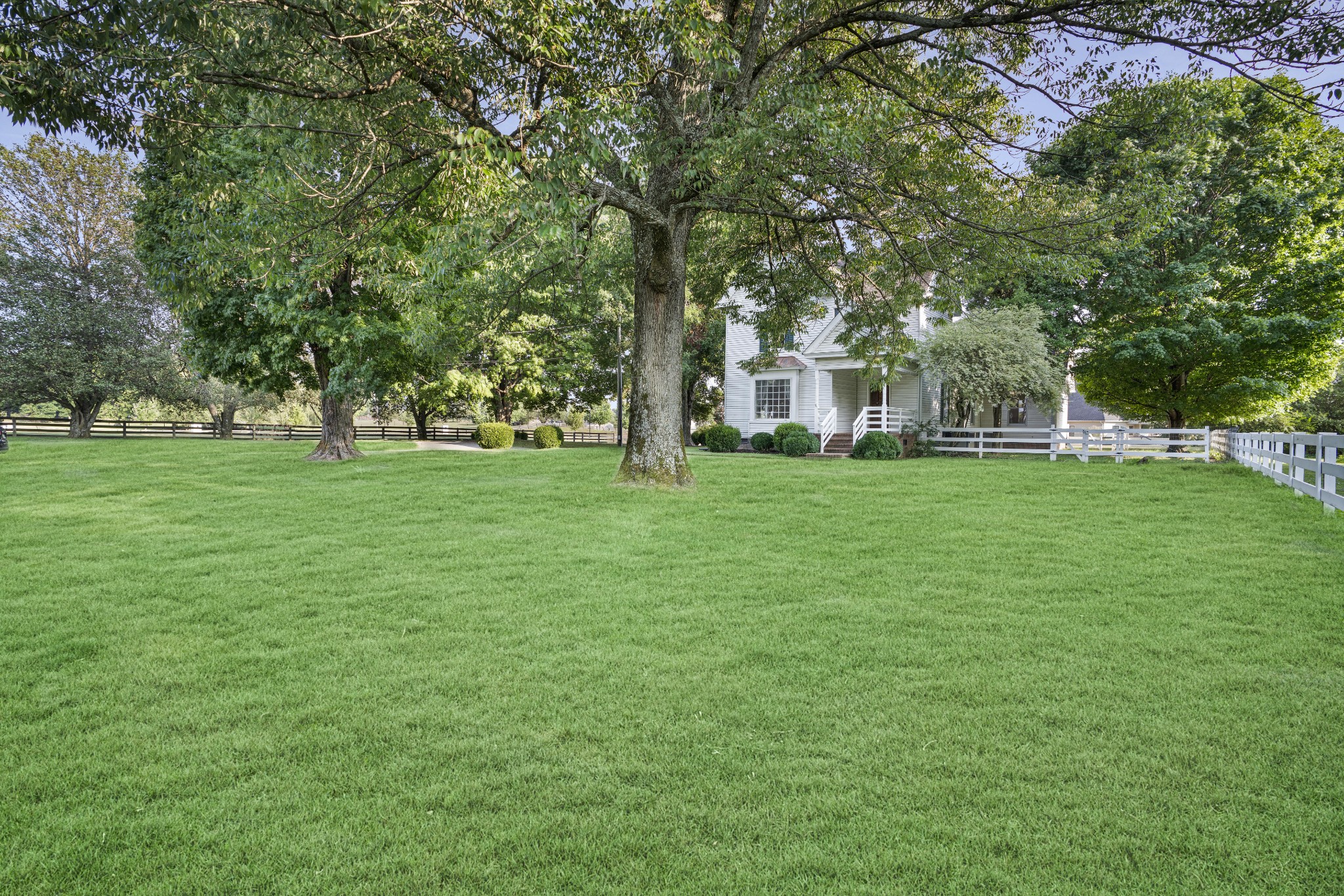 3588 Sango Road Clarksville, TN 37043 - Photo 3 of 31 Gallery Image 3
