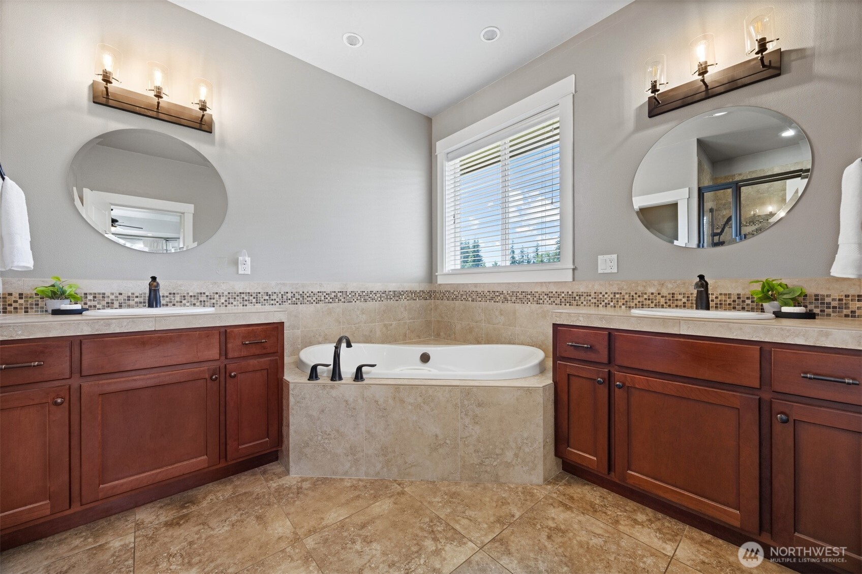 6818 Baker Ridge Drive Lynden, WA 98264 - Photo 19 of 40