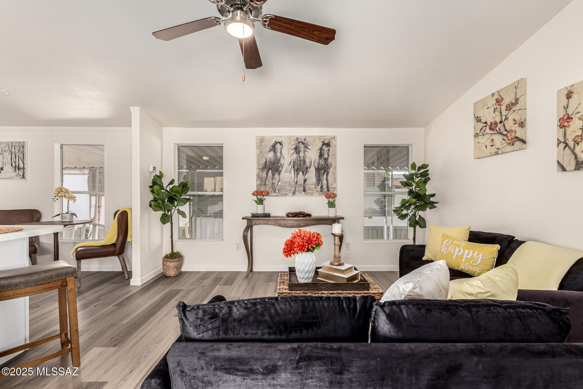 8401 South Kolb Road, Unit 94 Tucson, AZ 85756 - Photo 7 of 24 a living room with furniture and a couch