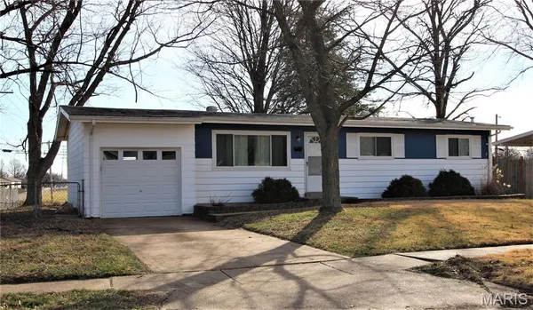 $165,000 | 1600 Chickadee Lane, Florissant, MO 63031
