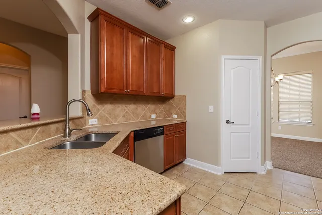 $2,040 | 7910 William Grove, San Antonio, TX 78254