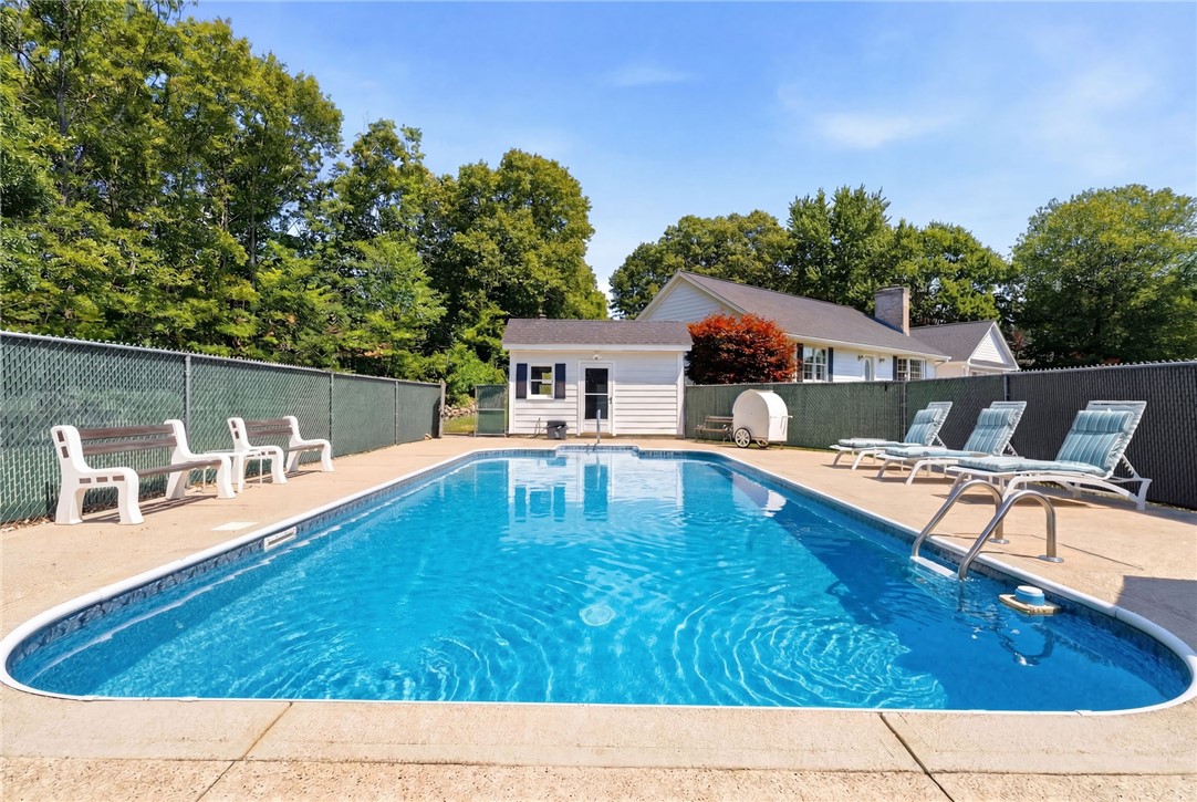 203 Tara Lane Woonsocket, RI 02895 - Photo 42 of 45