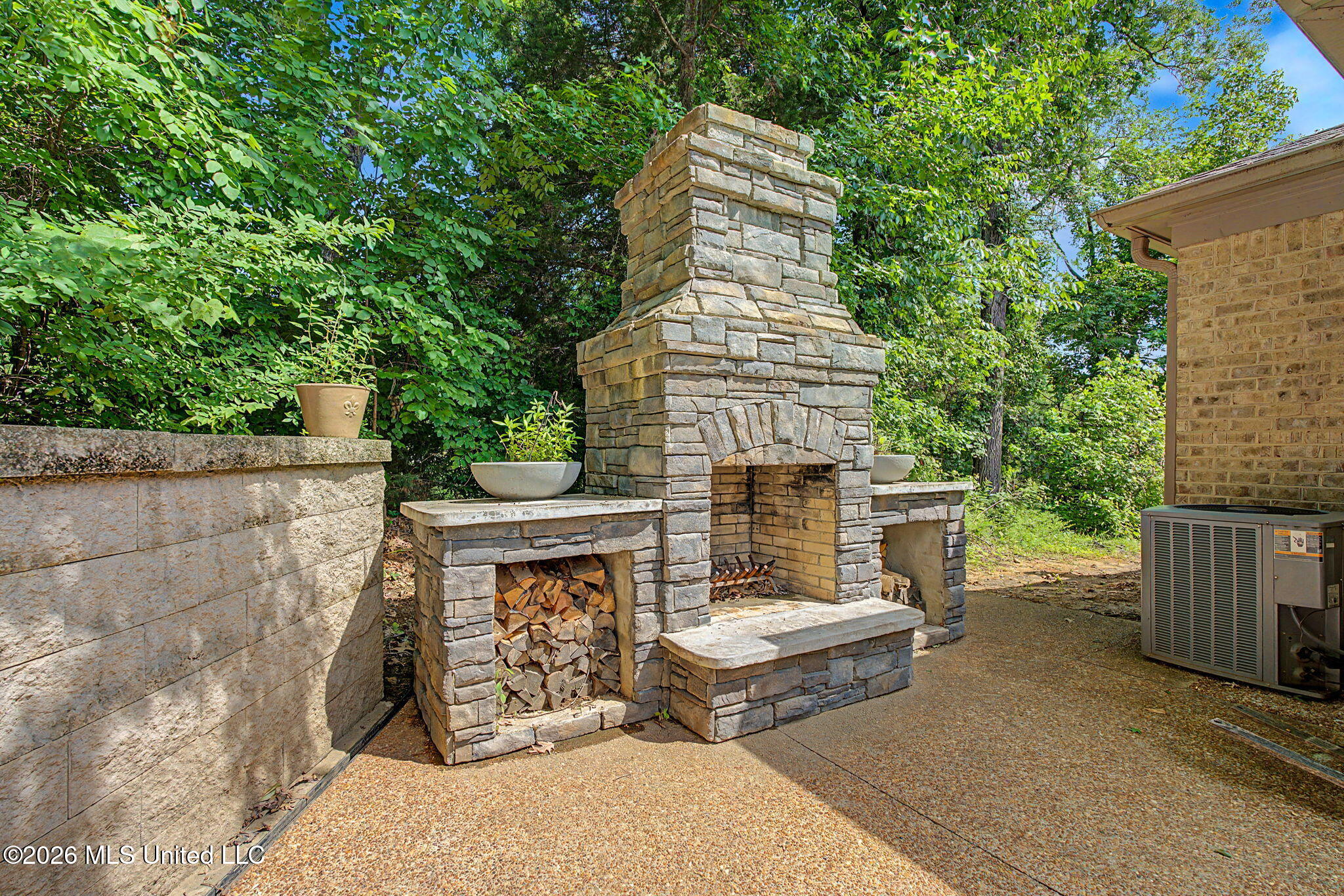 1595 Southern Rdg Trail Olive Branch, MS 38654 - Photo 42 of 48 Exterior Fireplace