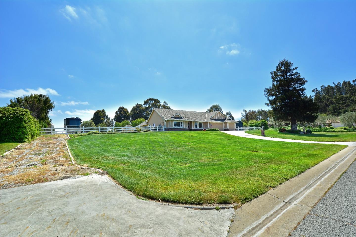 18745 Ranchito Del Rio Drive Salinas, CA 93908 - Photo 29 of 30 Gallery Image 29