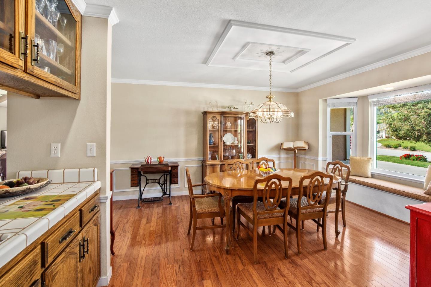 18745 Ranchito Del Rio Drive Salinas, CA 93908 - Photo 8 of 30 Gallery Image 8