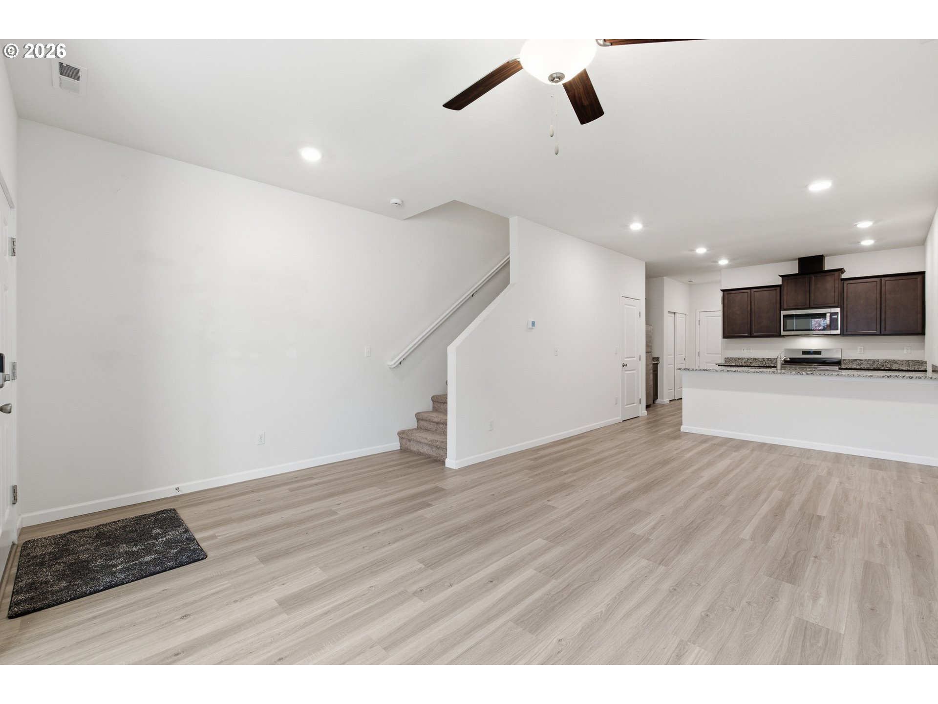 17 Northeast 134th Place Portland, OR 97230 - Photo 6 of 31