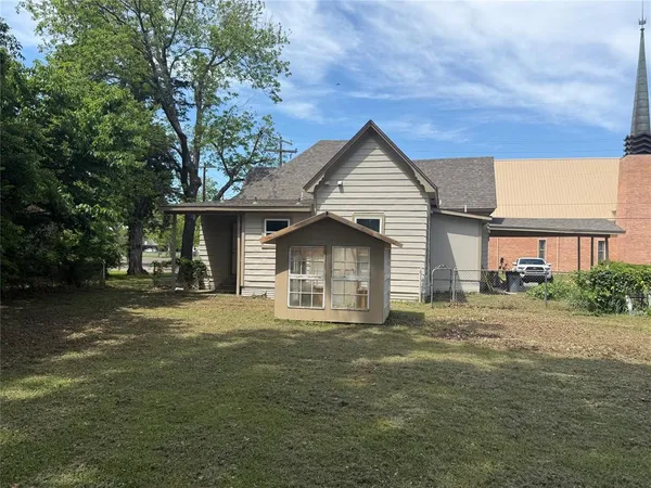 $249,900 | 309 West 8th Street, Bonham, TX 75418