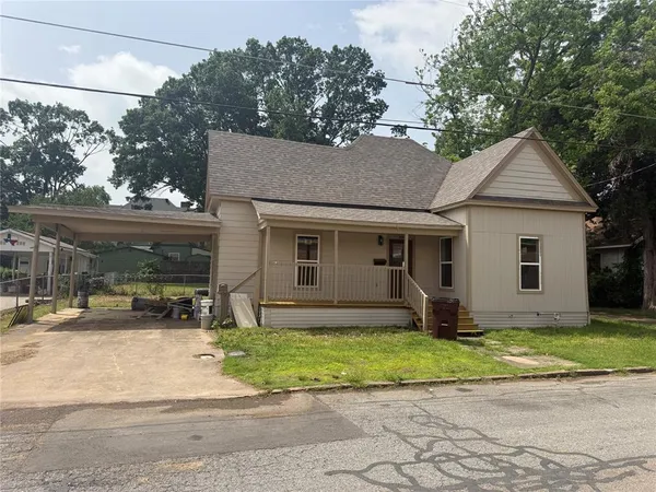 $249,900 | 309 West 8th Street, Bonham, TX 75418