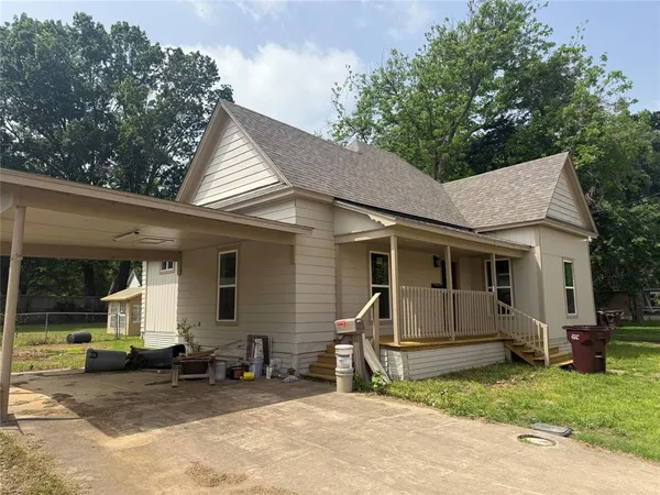 $249,900 | 309 West 8th Street, Bonham, TX 75418