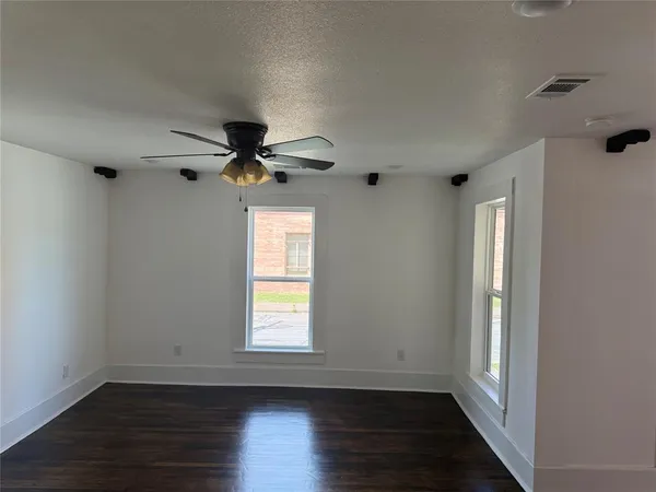 $249,900 | 309 West 8th Street, Bonham, TX 75418