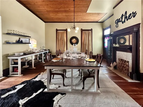 $379,900 | 203 South 1st Street, Leesville, LA 71446