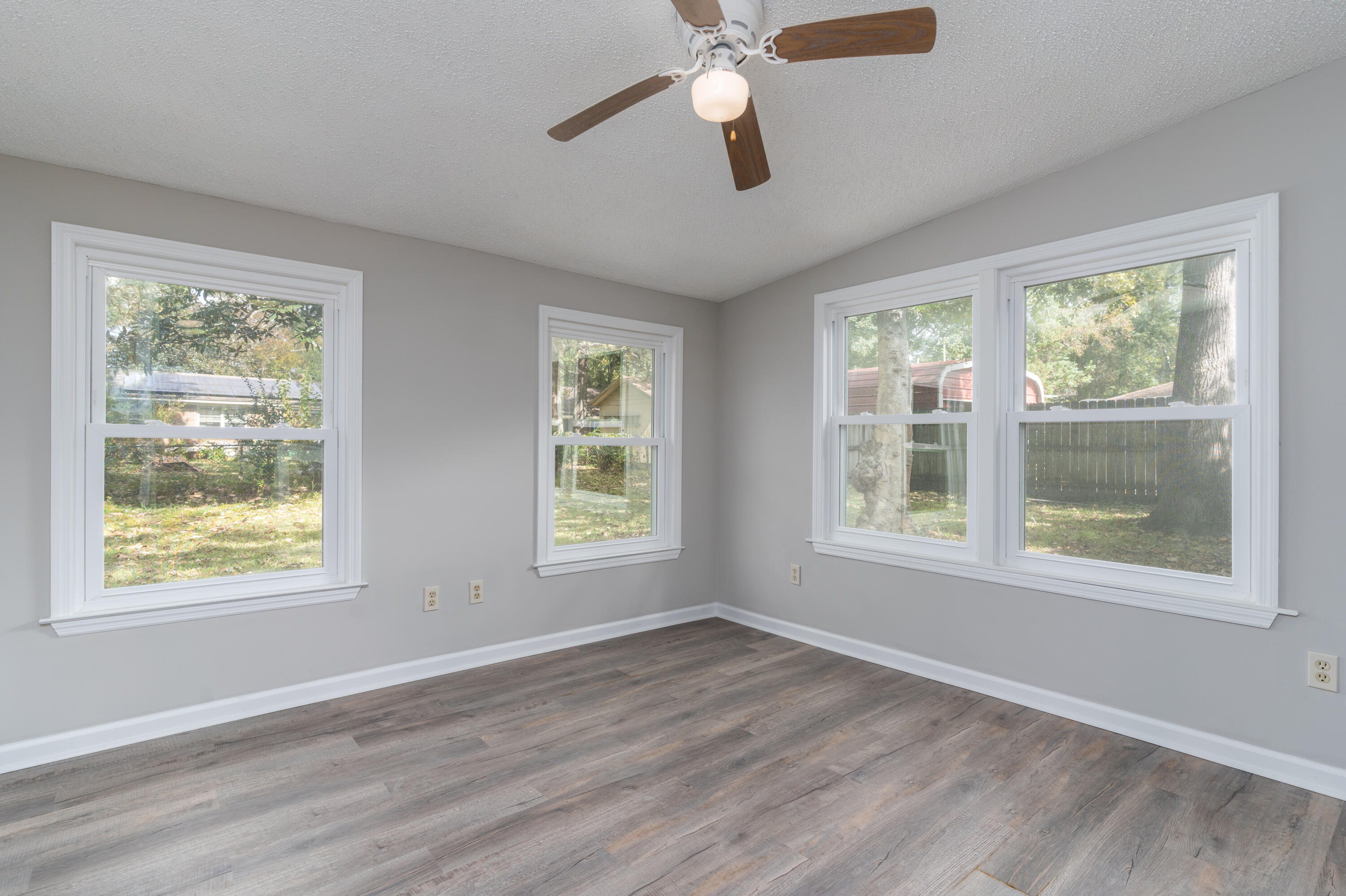 119 Waring Road Summerville, SC 29485 - Photo 17 of 24 119 Waring Rd-19
