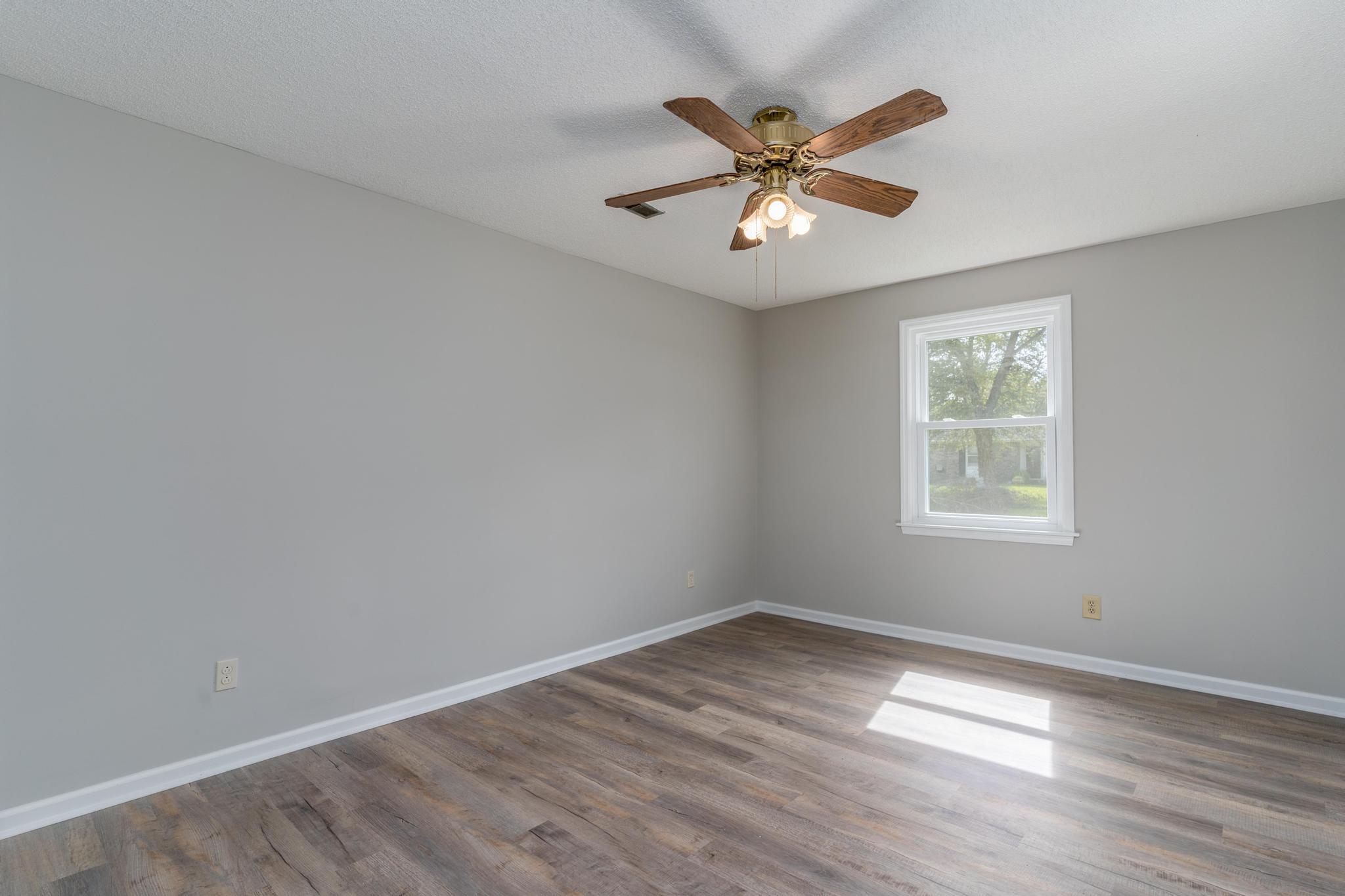 119 Waring Road Summerville, SC 29485 - Photo 4 of 24 119 Waring Rd-6 (1)
