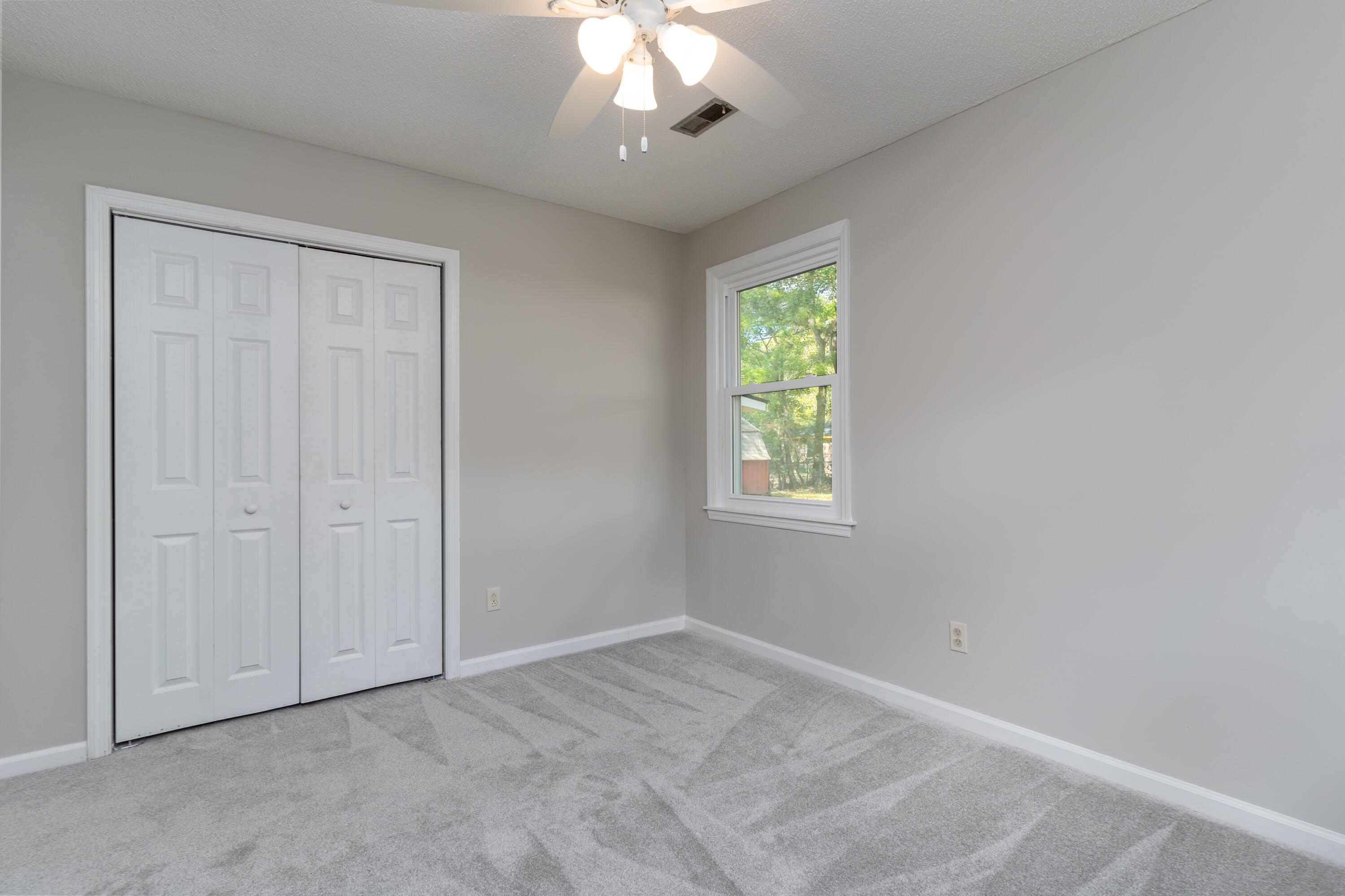 119 Waring Road Summerville, SC 29485 - Photo 7 of 24 119 Waring Rd-12