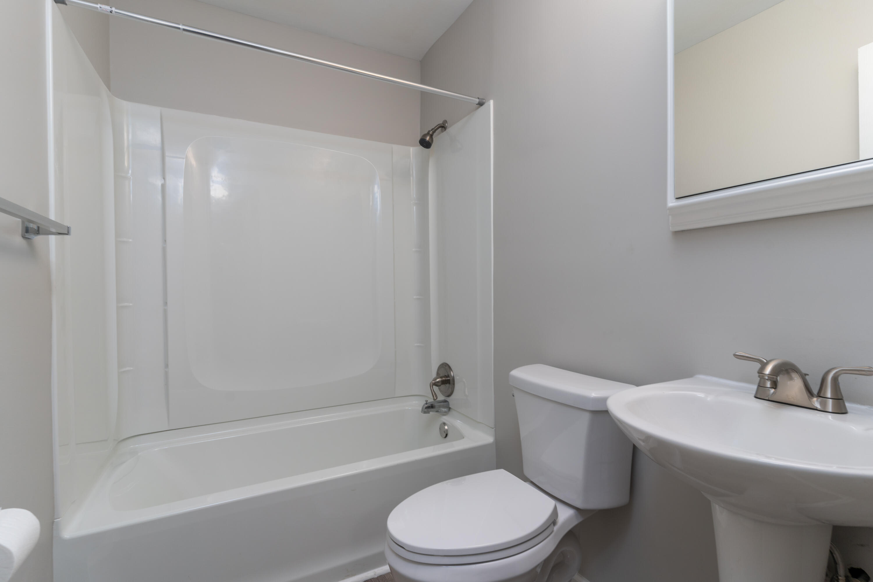 119 Waring Road Summerville, SC 29485 - Photo 9 of 24 119 Waring Rd-10