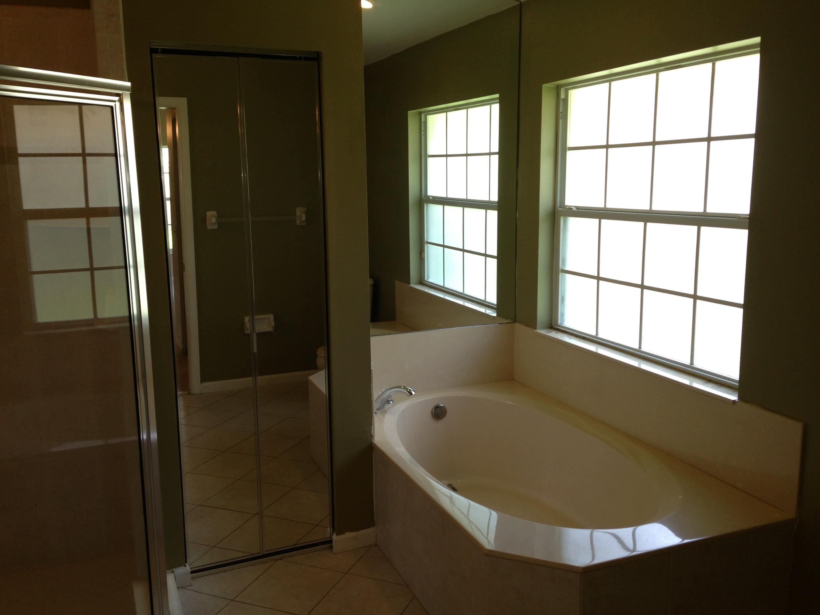 6471 Foster Street Jupiter, FL 33458 - Photo 11 of 16 Master Bathroom