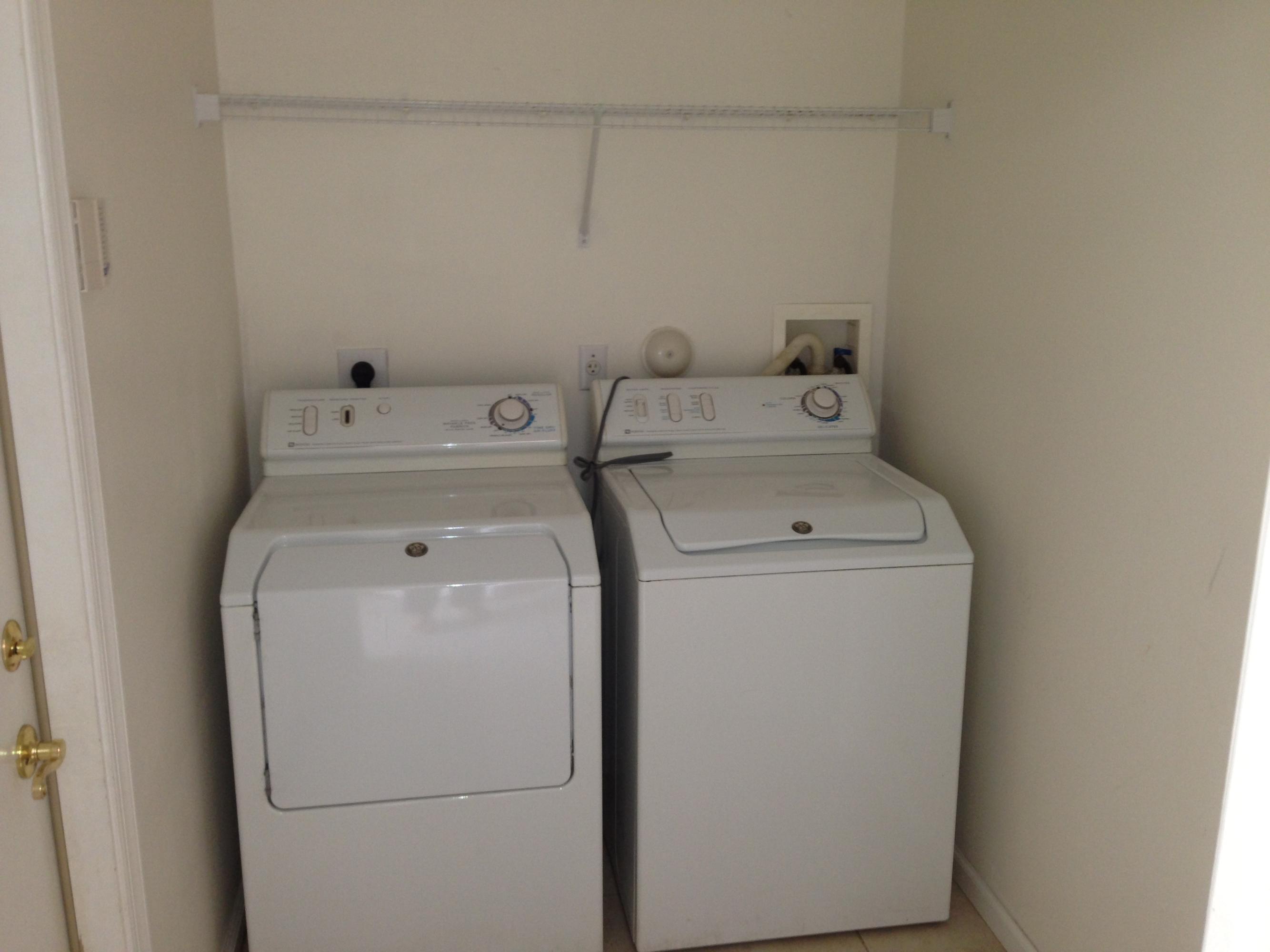 6471 Foster Street Jupiter, FL 33458 - Photo 15 of 16 Laundry Room