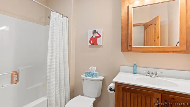 $785,000 | 30780 Timberlake Village Circle, Rocky Mount, MO 65072