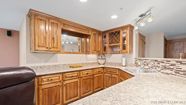 $785,000 | 30780 Timberlake Village Circle, Rocky Mount, MO 65072