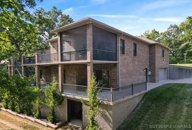 $785,000 | 30780 Timberlake Village Circle, Rocky Mount, MO 65072