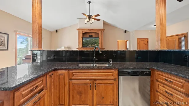 $785,000 | 30780 Timberlake Village Circle, Rocky Mount, MO 65072