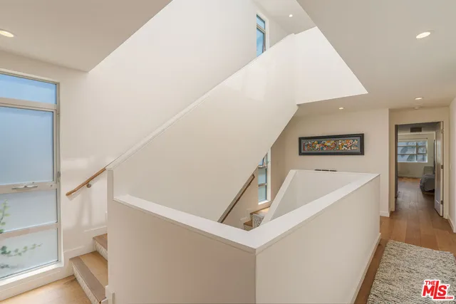 $14,500 | 16 Voyage Street, Marina del Rey, CA 90292