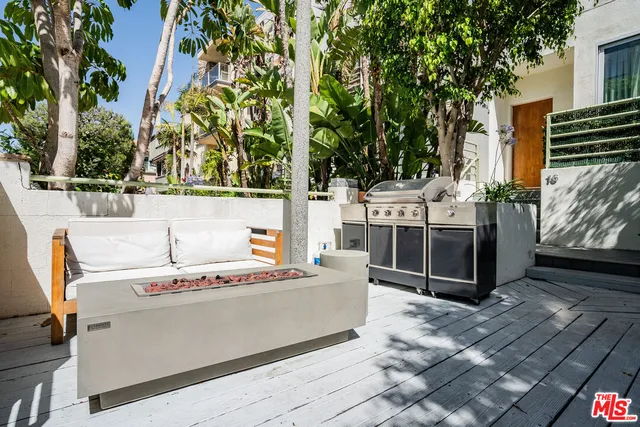 $14,500 | 16 Voyage Street, Marina del Rey, CA 90292