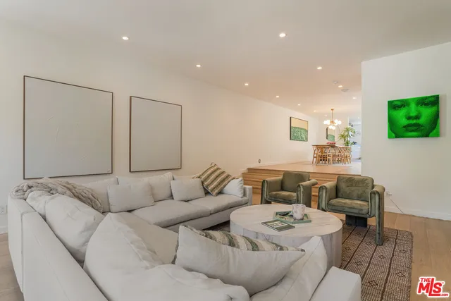 $14,500 | 16 Voyage Street, Marina del Rey, CA 90292