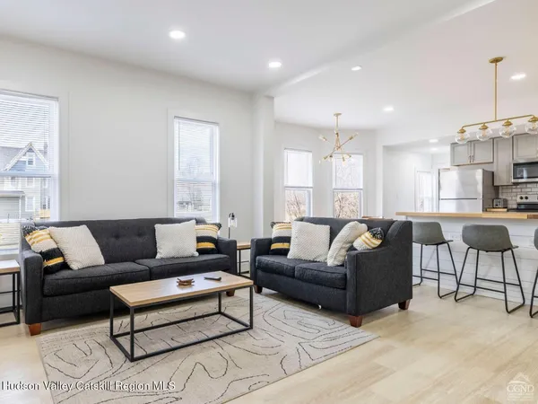 $539,999 | 7614 Main Street, Hunter, NY 12442