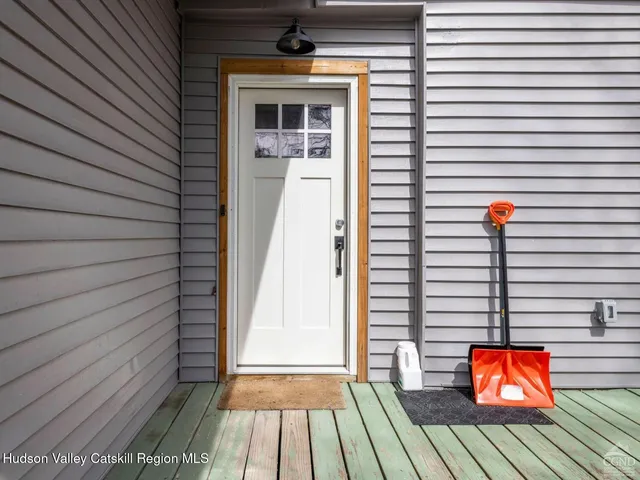 $539,999 | 7614 Main Street, Hunter, NY 12442