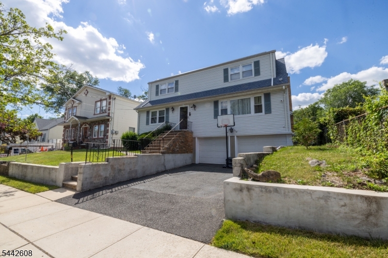 1758 Kenneth Avenue Union, NJ 07083 - Photo 2 of 34