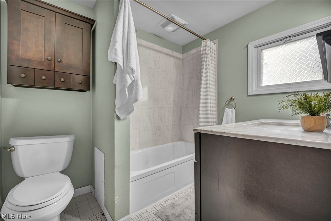 2390 Rinard Road Cleveland Heights, OH 44118 - Photo 16 of 45 Gallery Image 16