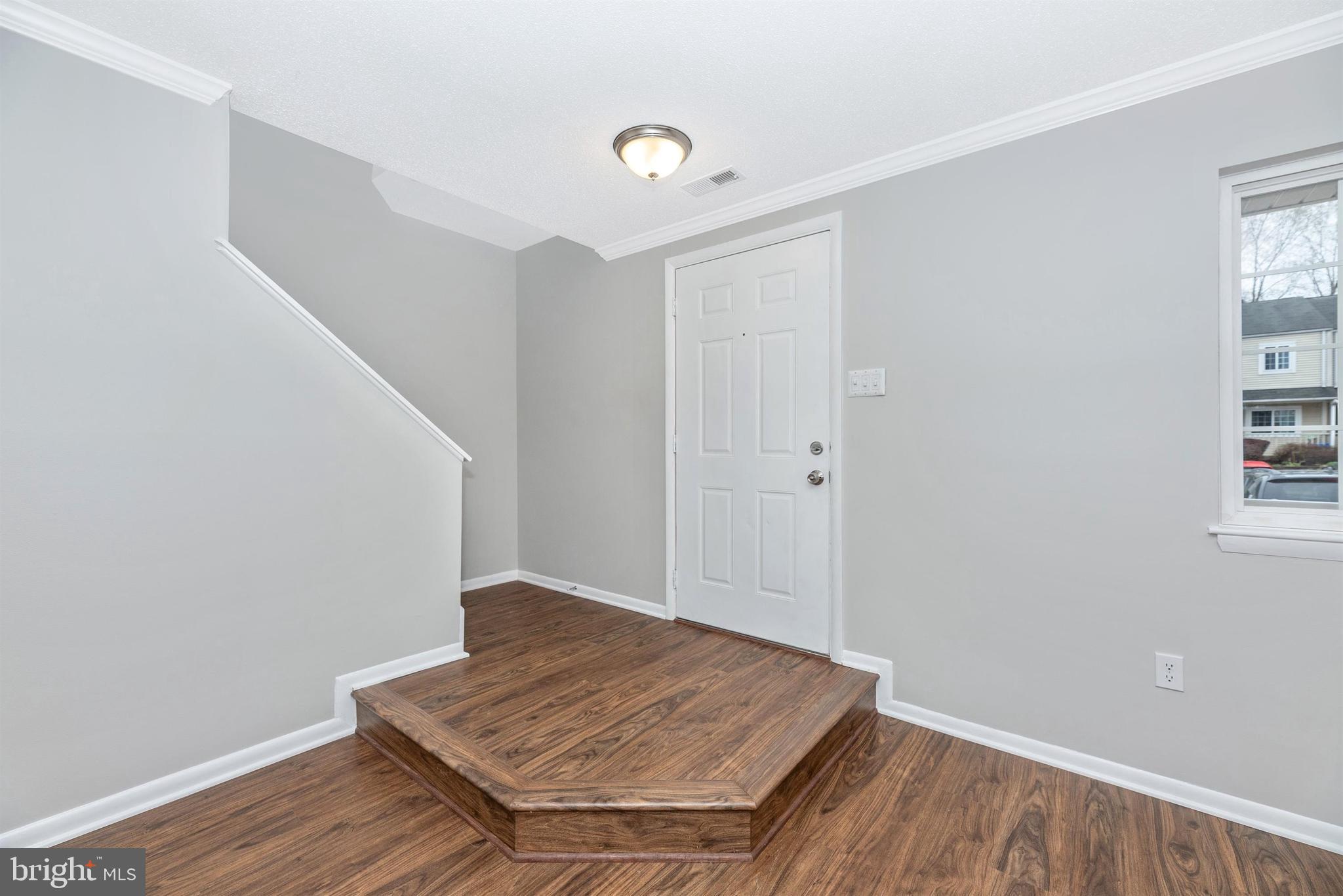 19903 Stoney Point Way Germantown, MD 20876 - Photo 4 of 34