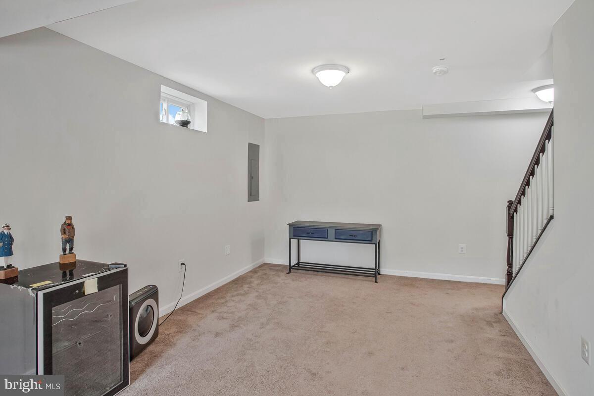 15801 Aerial View Road Woodbridge, VA 22193 - Photo 5 of 8