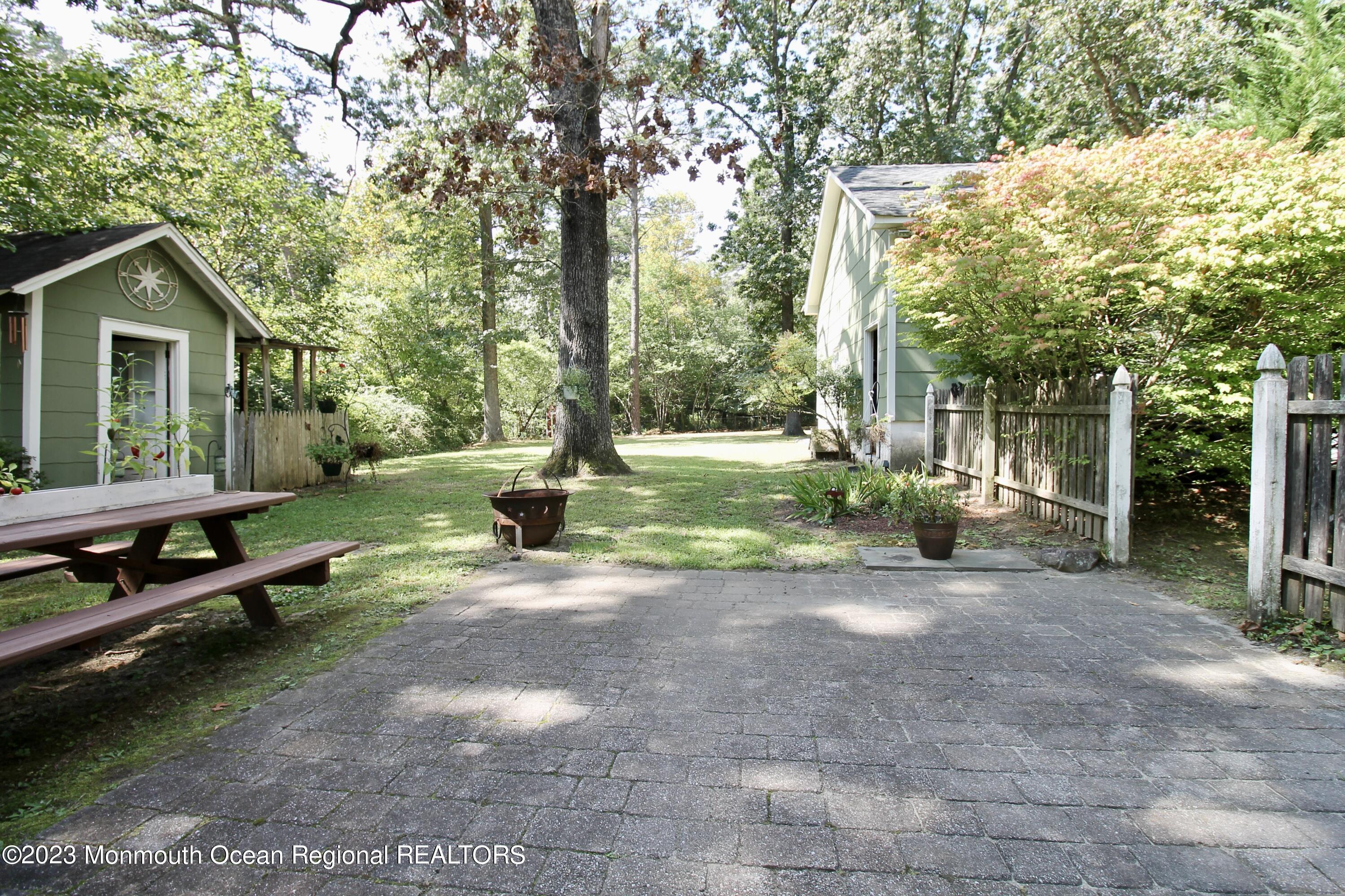 216 Lenape Trail Jackson, NJ 08527 - Photo 41 of 58 Deck