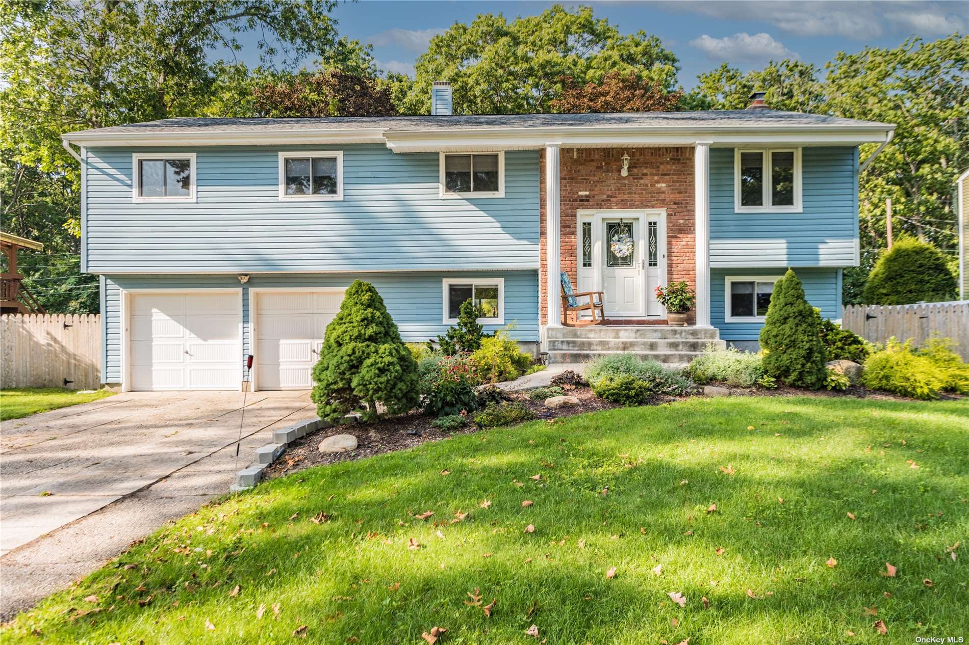 11 Stanwich Road Smithtown, NY 11787 - Photo 1 of 1 Gallery Image 1
