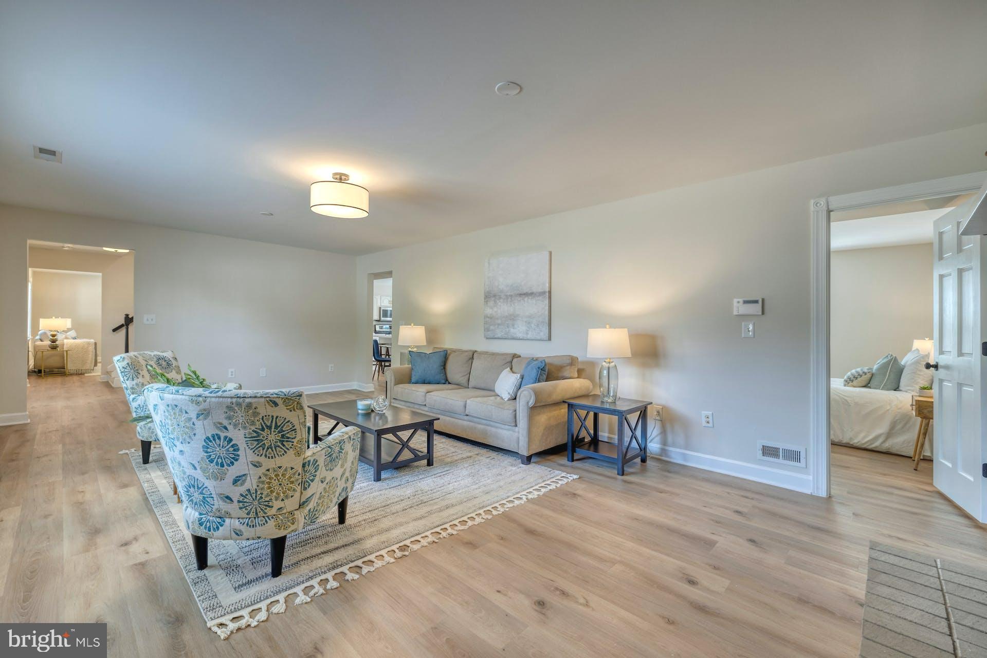 7716 Fordson Road Alexandria, VA 22306 - Photo 21 of 48 Main LVL BR w/ a full bath, just off family room