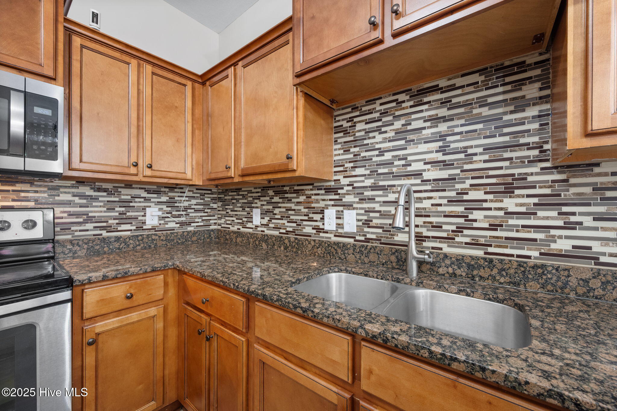 806 Fort Sumter Way Swansboro, NC 28584 - Photo 18 of 55 32-web-or-mls-_RAD6213