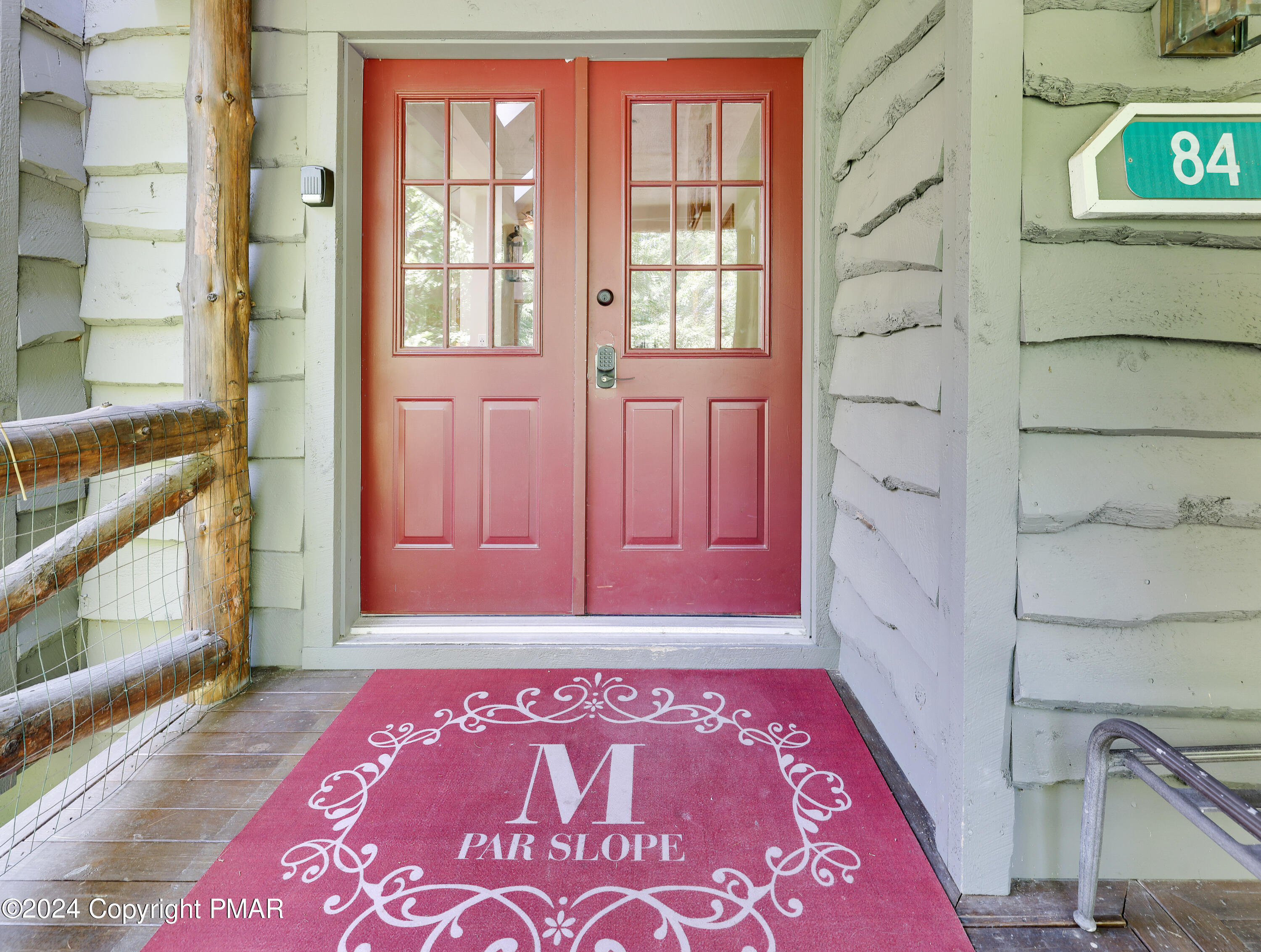 84 Short Hill Rd Lake Lake Harmony, PA 18624 - Photo 6 of 38 a view of an entryway with a rug