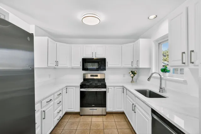 $2,600 | 11507 Elk Park Circle, Austin, TX 78759