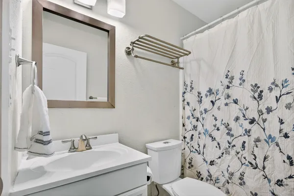 $2,600 | 11507 Elk Park Circle, Austin, TX 78759