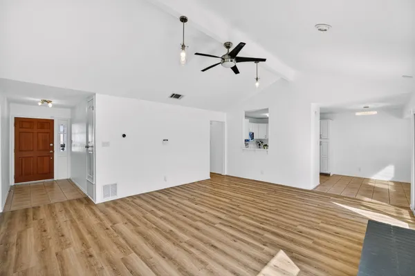 $2,600 | 11507 Elk Park Circle, Austin, TX 78759