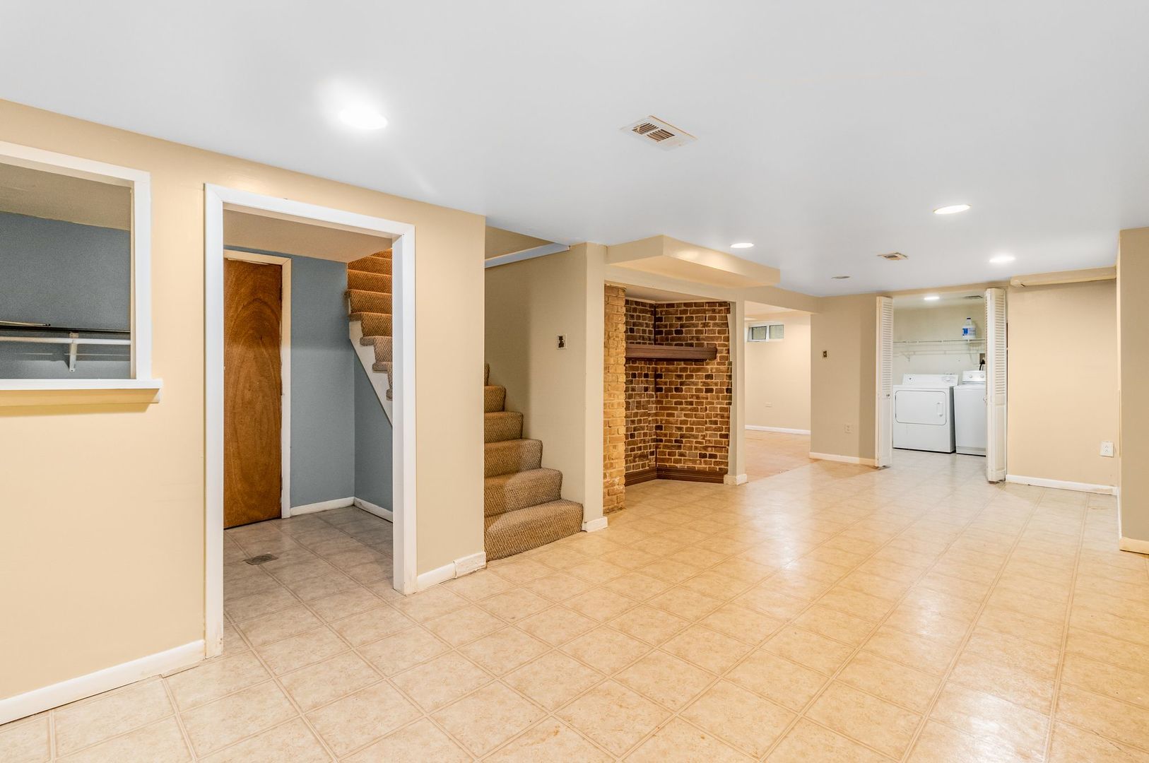 S748 Myrtle Street Winfield, IL 60190 - Photo 17 of 22
