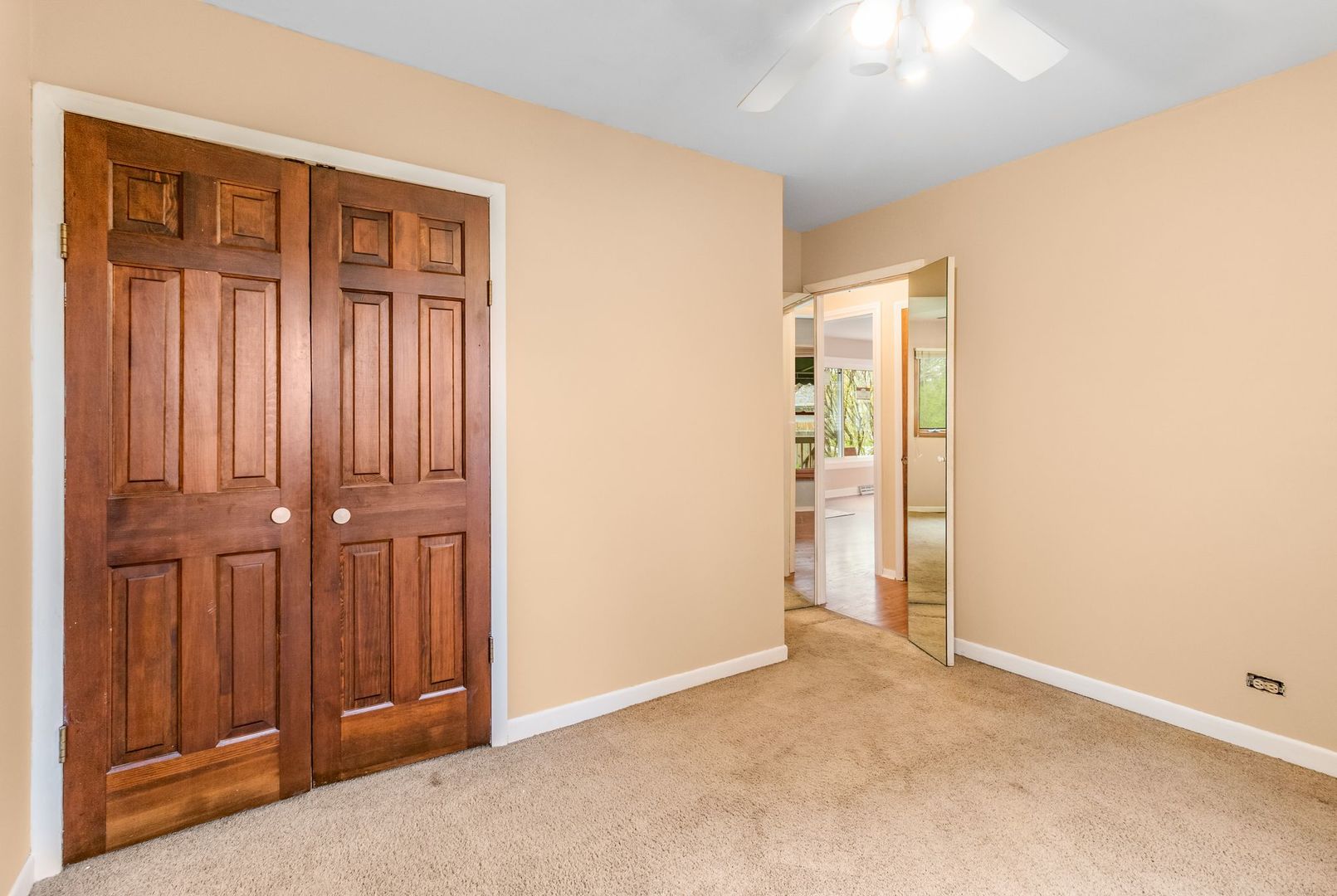 S748 Myrtle Street Winfield, IL 60190 - Photo 10 of 22
