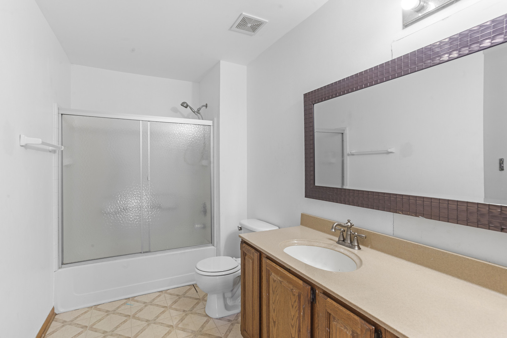 1743 Newbridge Circle Elgin, IL 60123 - Photo 8 of 21